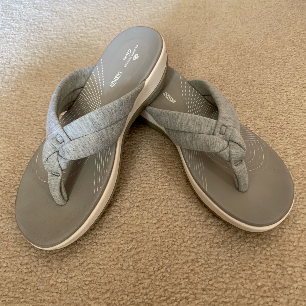 Clark’s gray/white cloudstepper size 8 EUC